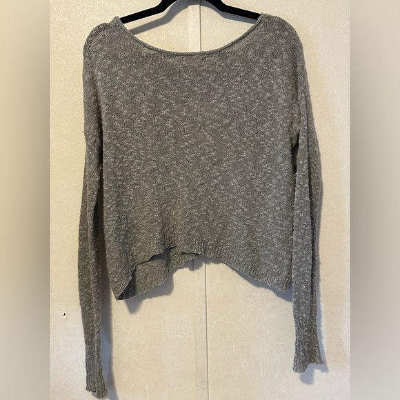 Hollister | Panda Bear Light Gray Knit Sweater | Size XS - Picture 6 of 6